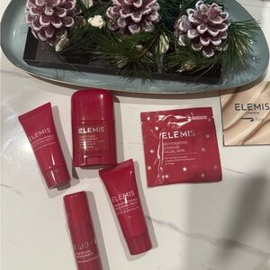 Elemis travel Skincare Set in Red 5 pc